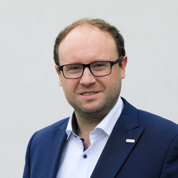 Porträt von Henning Könicke.